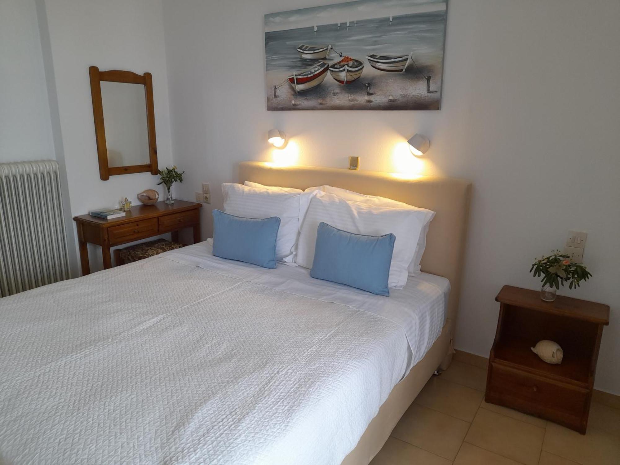 Lilian Beachfront Apartments Neo Klima Luaran gambar