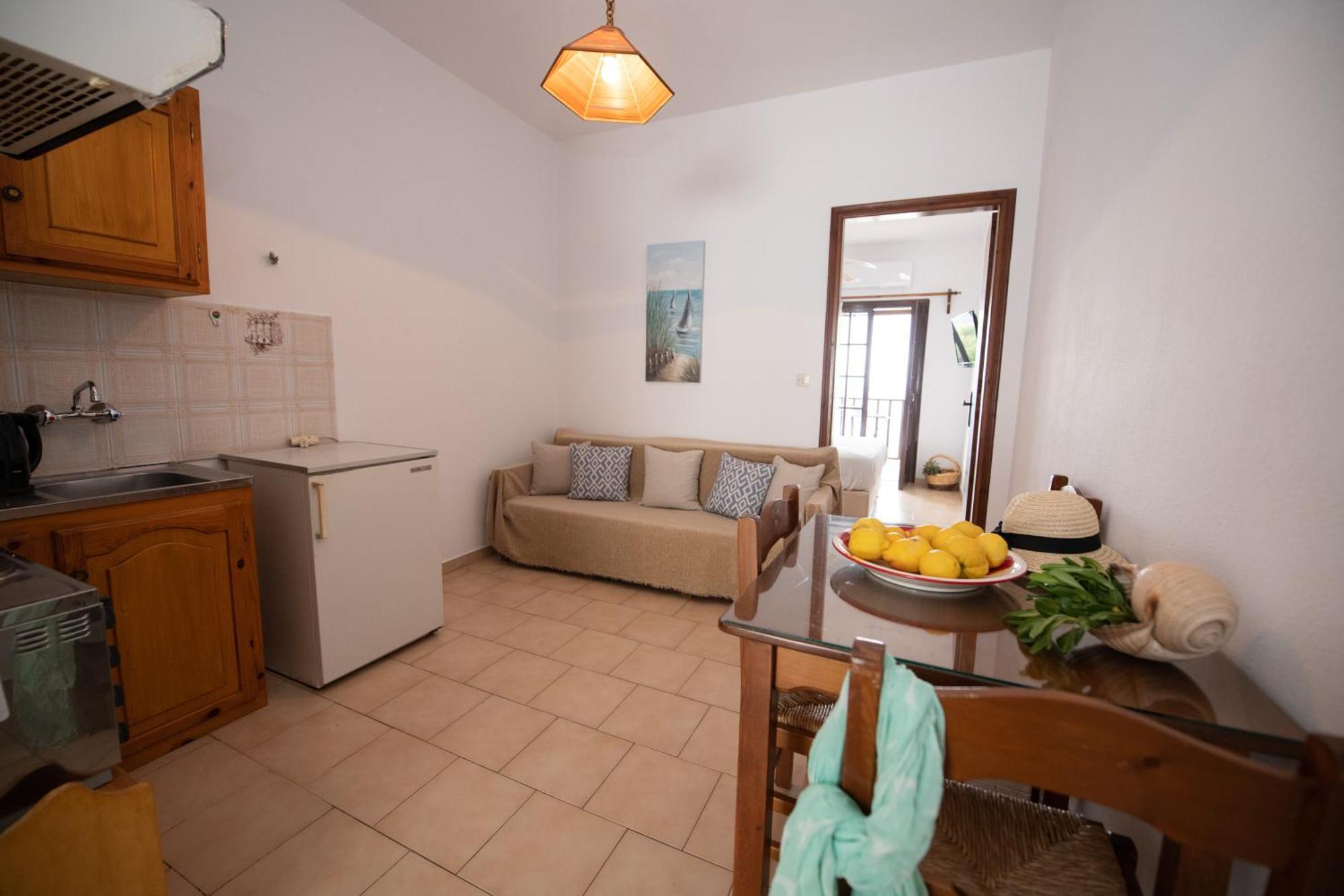Lilian Beachfront Apartments Neo Klima Luaran gambar